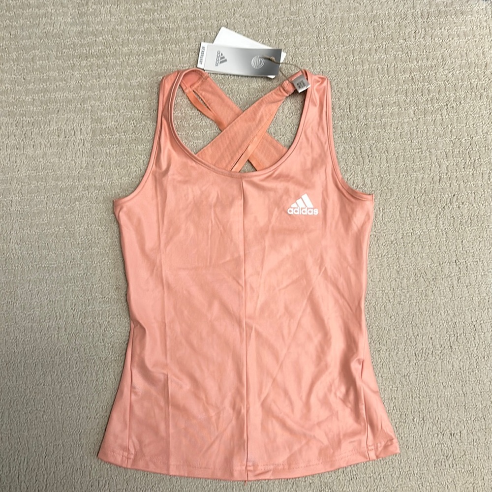 Women’s workout top